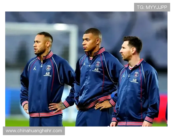 巴黎主场迎战里尔巅峰对决豪门争锋激战再燃法甲焦点之夜 巴黎主场迎战里尔巅峰对决豪门争锋激战再燃法甲焦点之夜