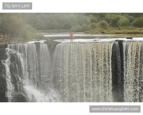 从高空一跃到完美入水探秘跳水运动的力量与优雅之美