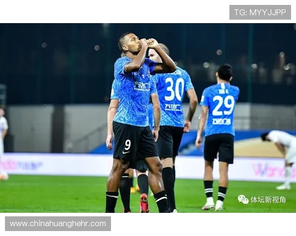 上海极限运动队在世界杯中的团队协作表现分析与点评