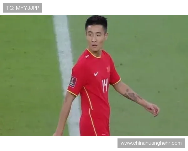 吴芳独家揭秘足球技巧与战术分享助你提升球技的实用心得 吴芳独家揭秘足球技巧与战术分享助你提升球技的实用心得