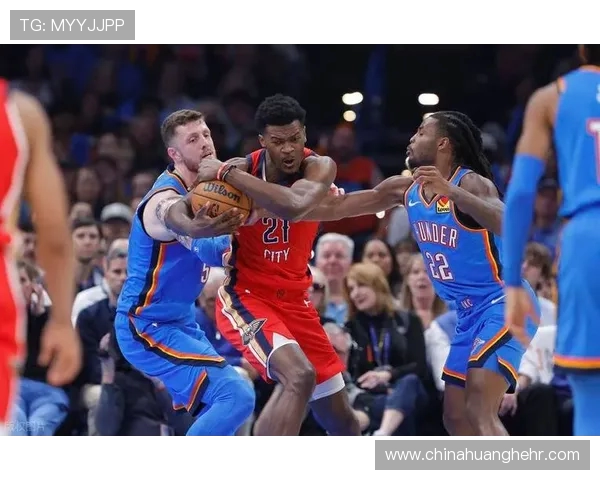 鹈鹕逆袭勇士胜利之战：季后赛精彩对决激烈上演