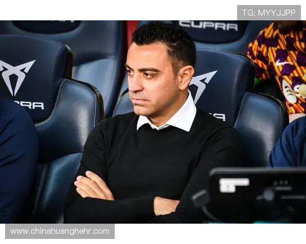 哈维如何凭借独特战术理念重塑巴萨足球王朝的辉煌征程 哈维如何凭借独特战术理念重塑巴萨足球王朝的辉煌征程